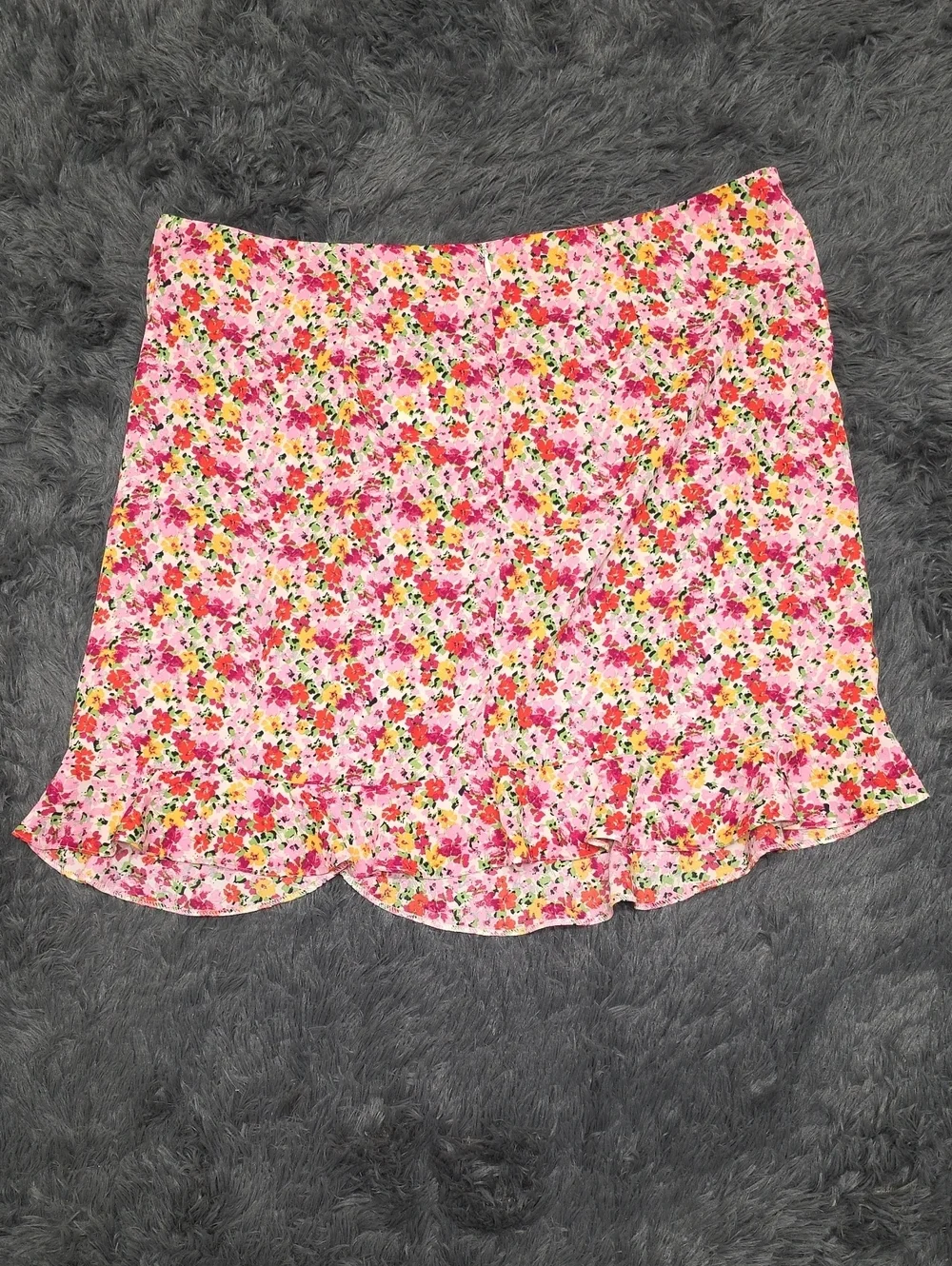 Primark Pink Floral Ruffle Mini Skirt. Size 14. NWT